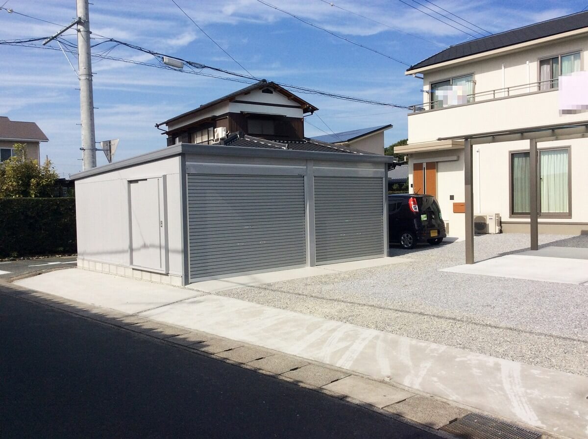 趣味の車をガレージに収納｜浜松市の外構・エクステリア専門店 まろうど