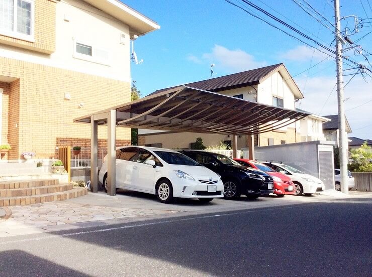 存在感あるカーポート「エアロシェード」｜浜松市の外構・エクステリア専門店 まろうど