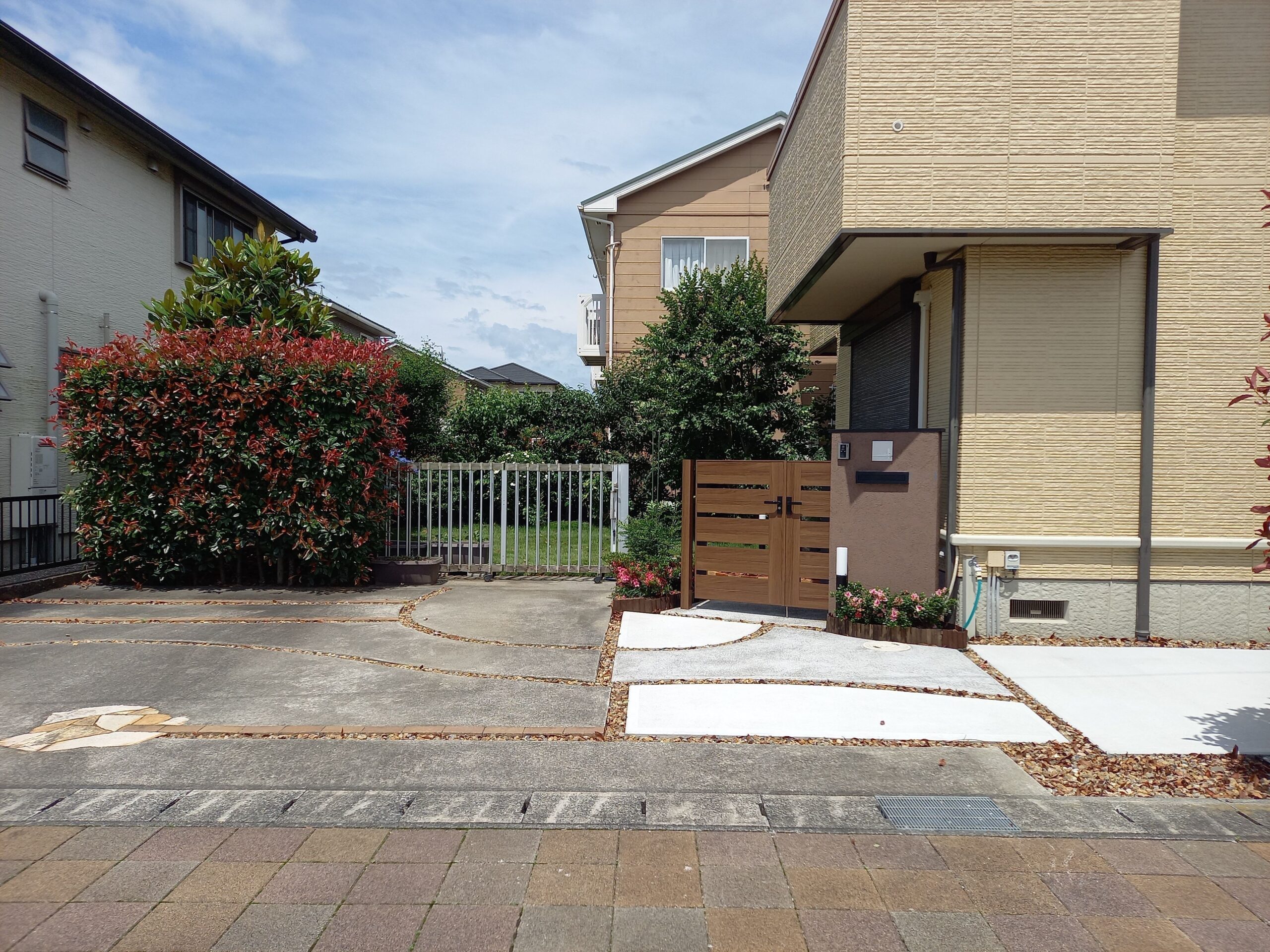 門壁を移動して、駐車場を増やしました。｜浜松市の外構・エクステリア専門店 まろうど