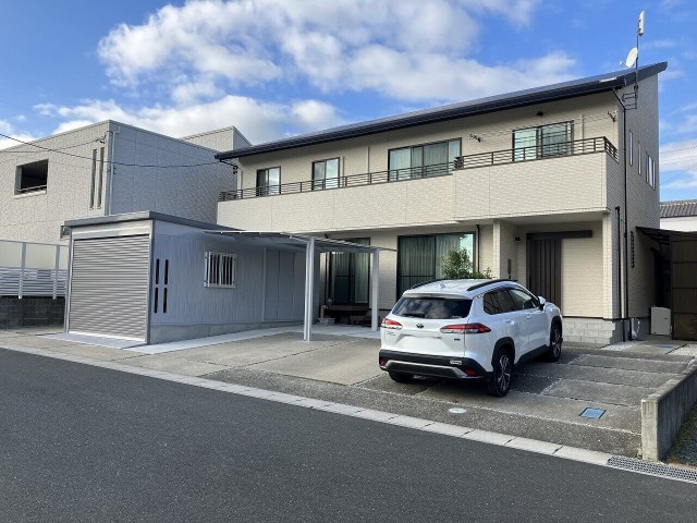 車いじりと趣味の部屋！ガレージ建てました。｜浜松市の外構・エクステリア専門店 まろうど