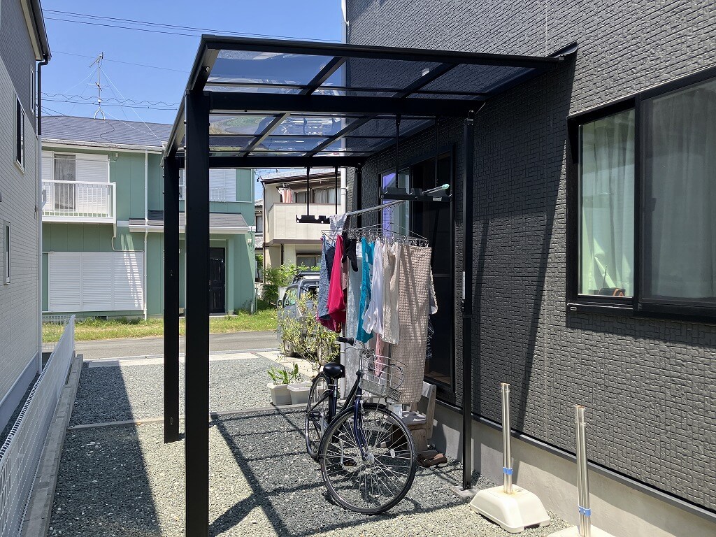 洗濯物のお悩みを解決！独立して建てられるテラス｜浜松市の外構・エクステリア専門店 まろうど