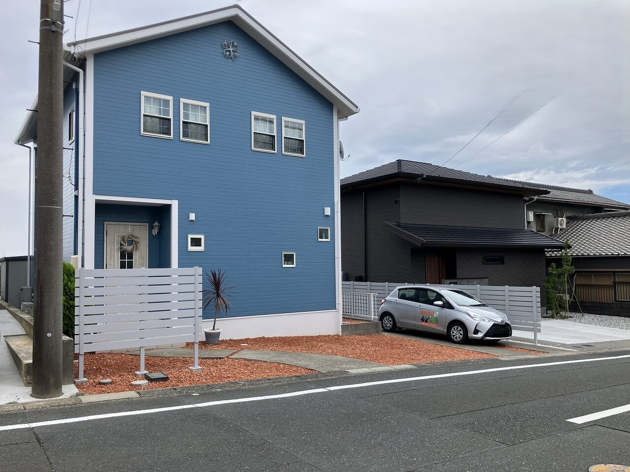 リ・ガーデンでメンテナンスフリーの明るいお庭に！｜浜松市の外構・エクステリア専門店 まろうど