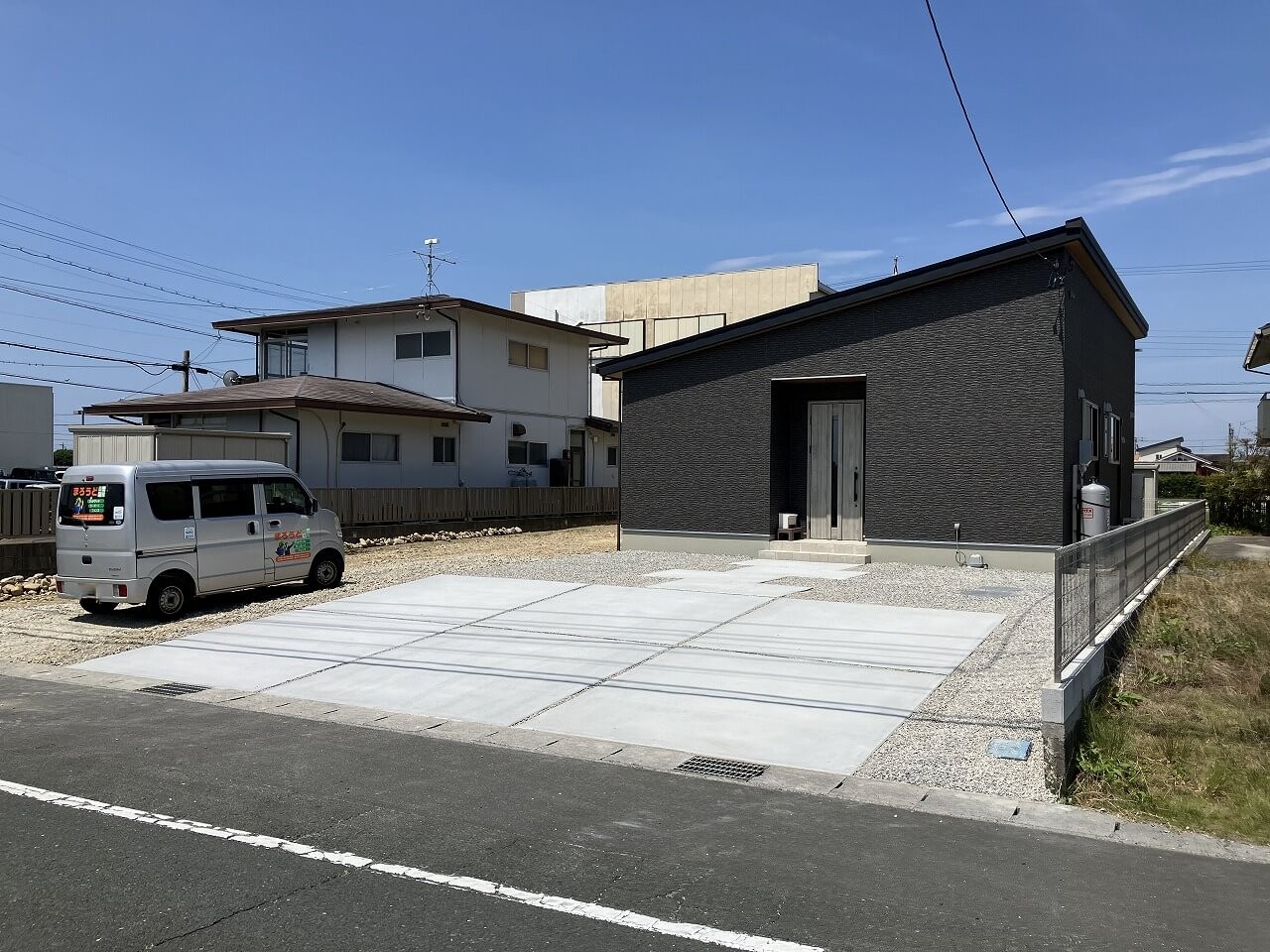 シンプルで開放的な外構｜浜松市の外構・エクステリア専門店 まろうど
