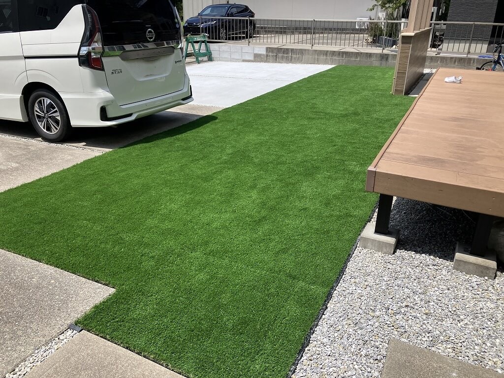 一年中青々とした人工芝にリガーデンしました。|浜松市の外構・エクステリア専門店 まろうど