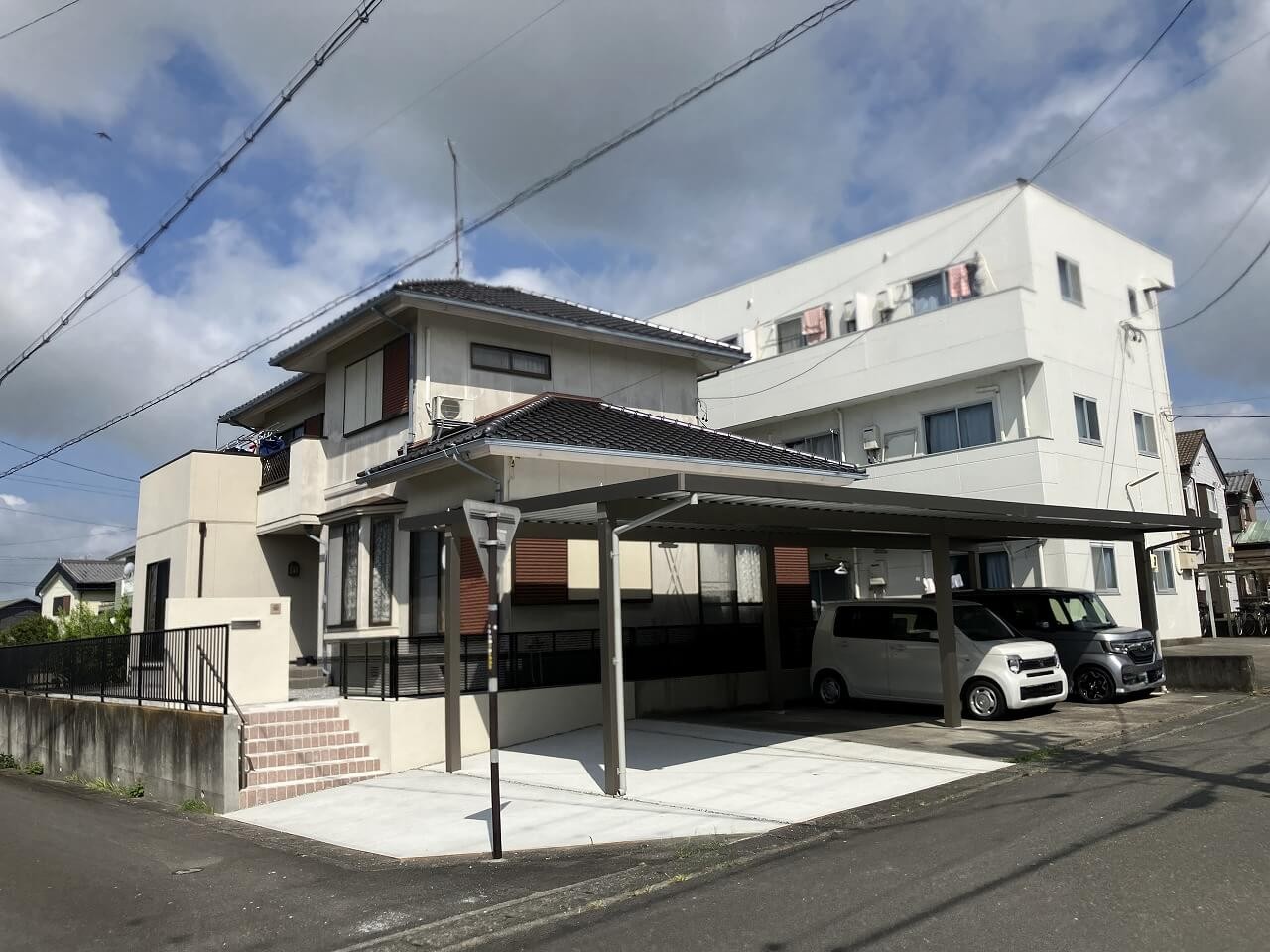 余裕の駐車スペースを手に入れたリフォーム工事です。|浜松市の外構・エクステリア専門店 まろうど